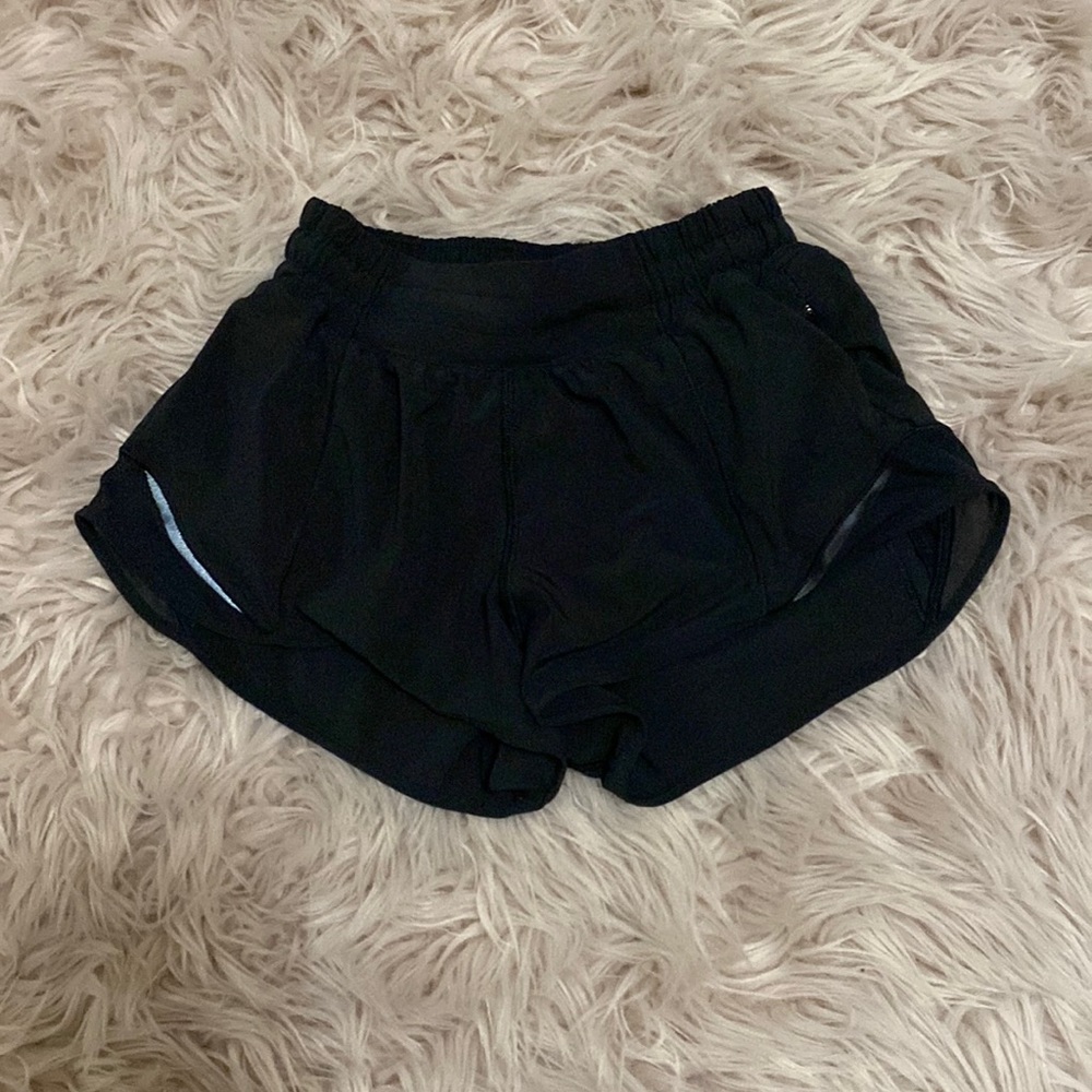 Lululemon shorty Hot shorts